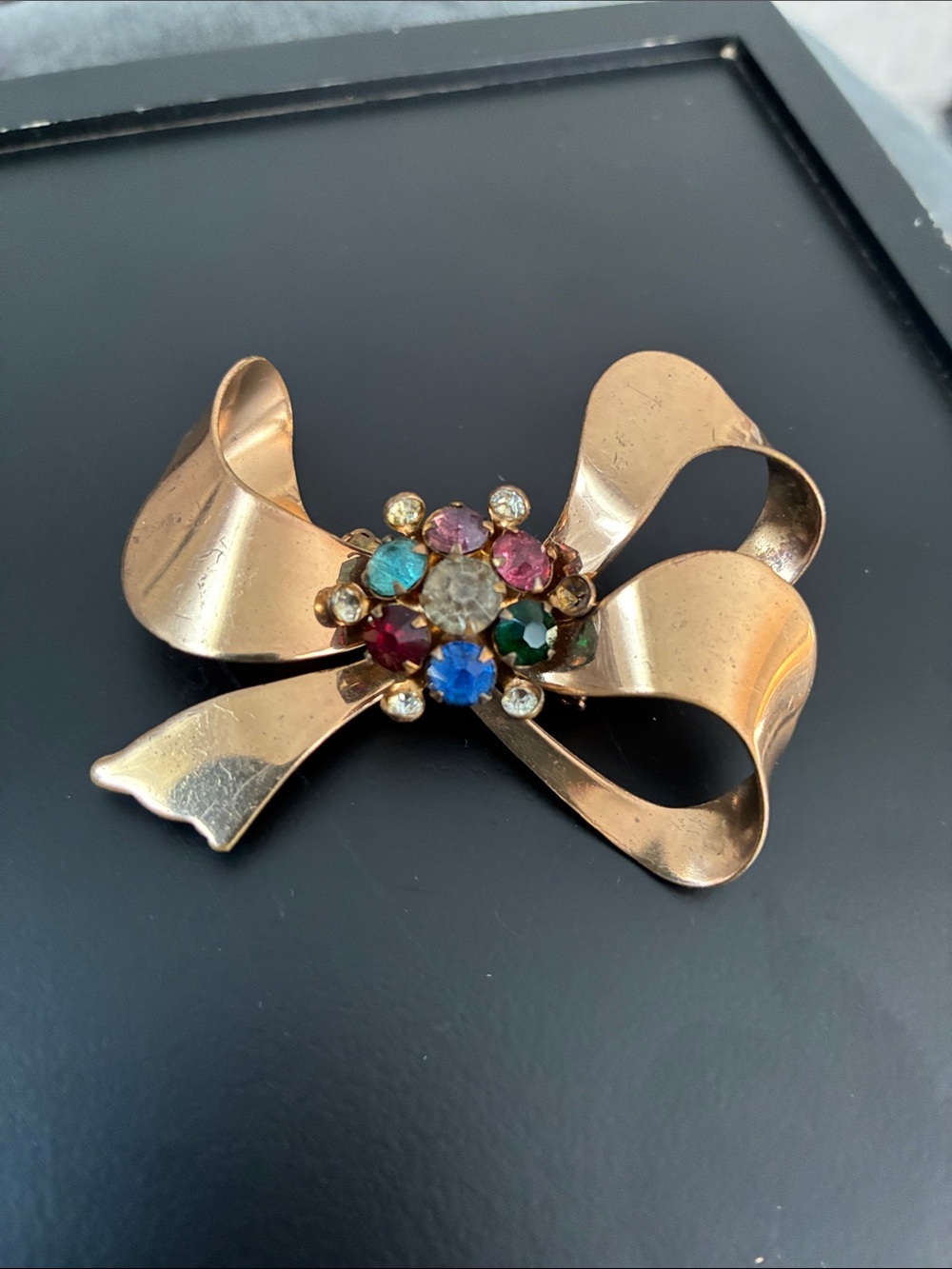 Gold-Tone Bow Brooch with Multicolor Stones
